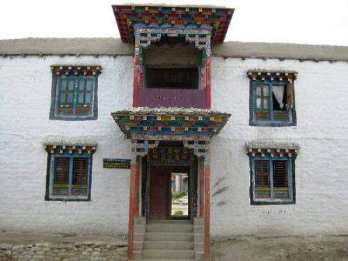 TREKKING IN MUSTANG 2010